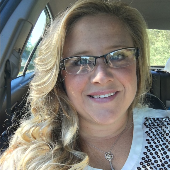 Meet the Posher - Picture 4 of 7